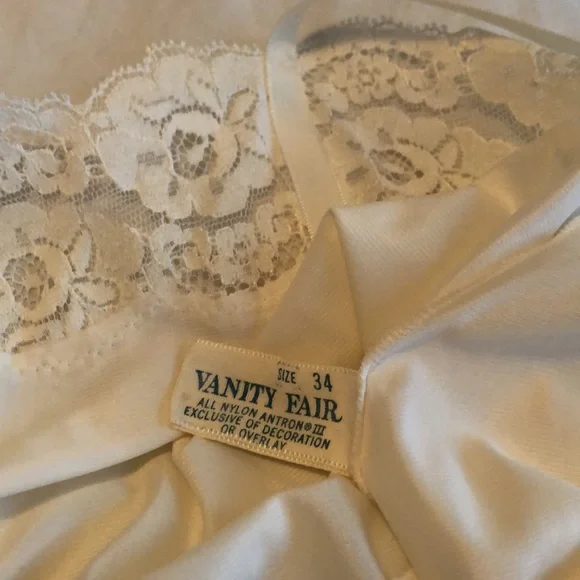 Vintage Vanity Fair Creamy White Slip       Size 34 - Picture 6 of 13